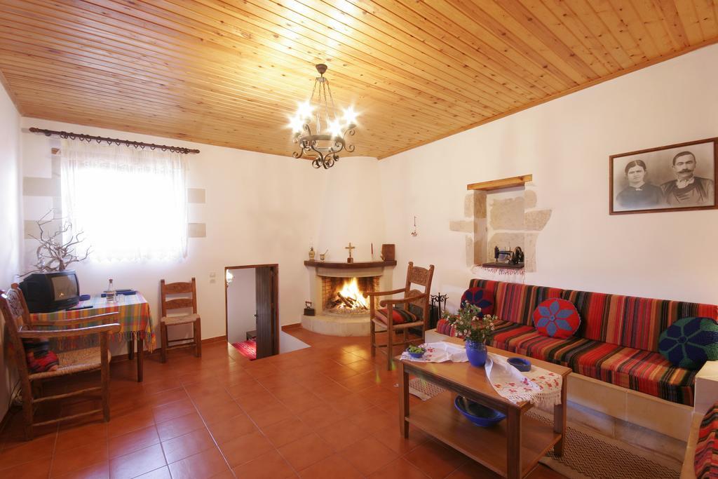 Fenareti Village House Makhairoi Ngoại thất bức ảnh